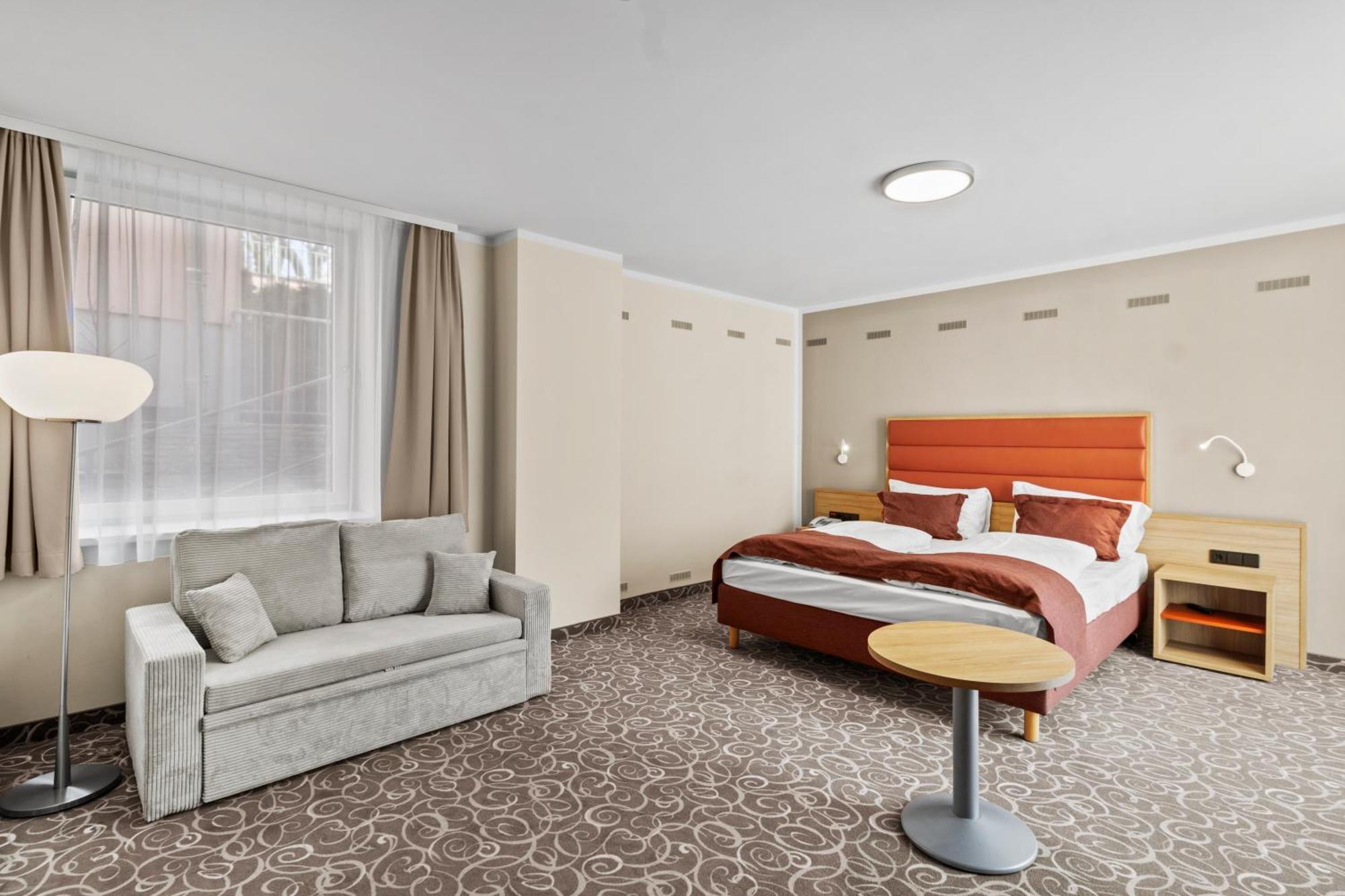 Schild Hotel 4*