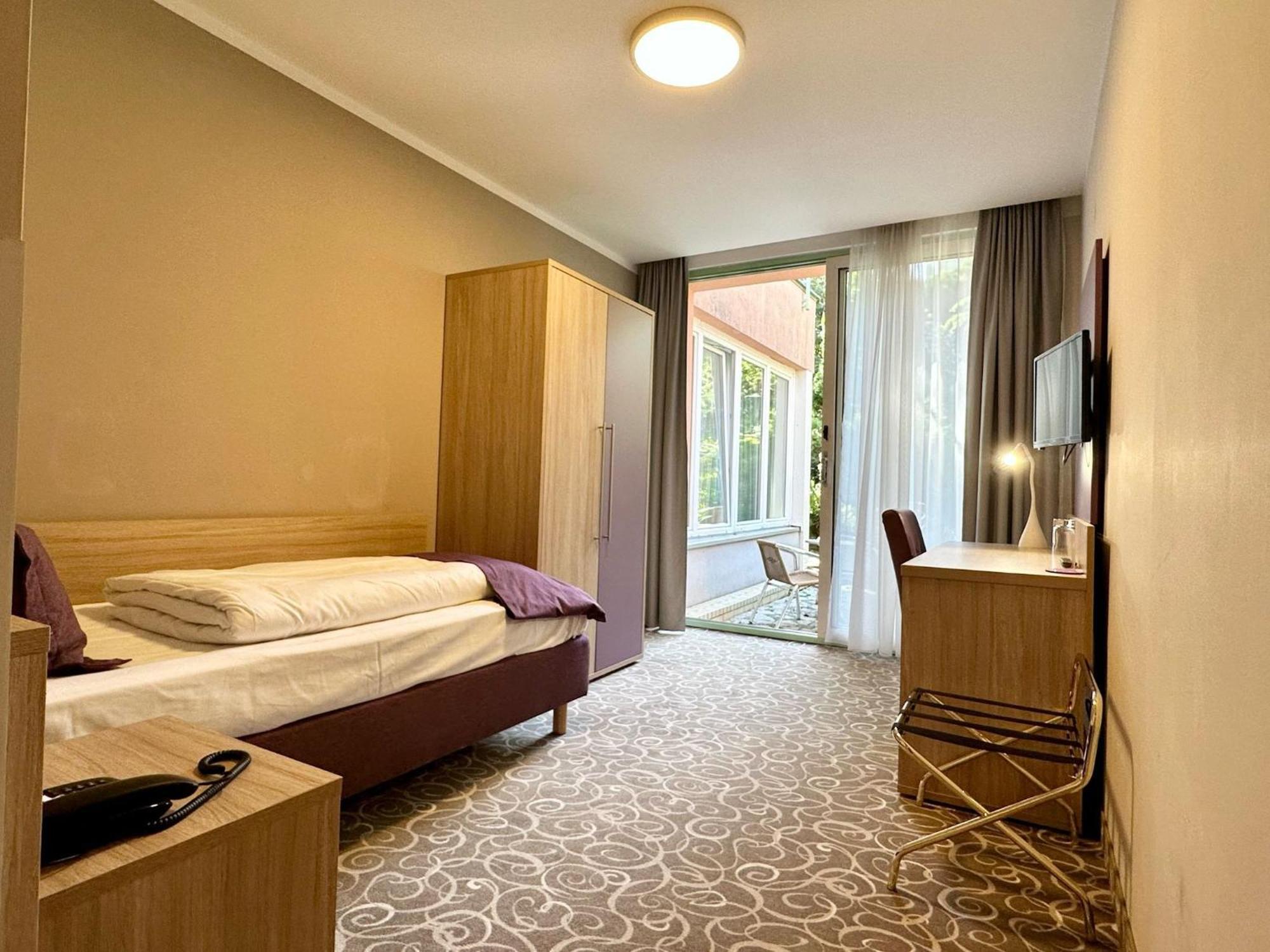 Schild Hotel 4*