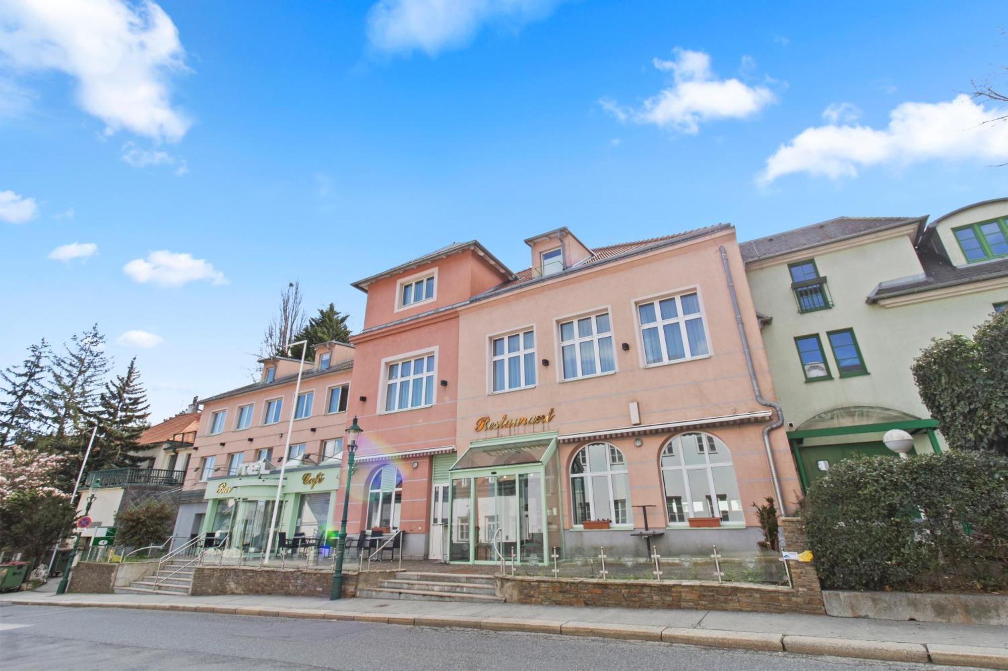 Schild Hotel 4*
